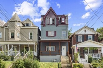 Building Photo - 926 Portland St