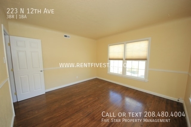 Building Photo - 223 N 12th Ave