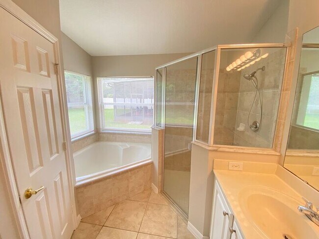 Foto del edificio - 9729 Pecky Cypress Way