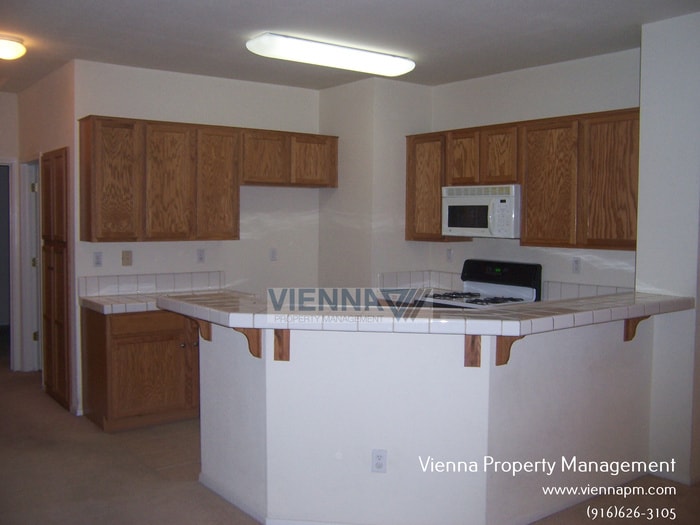 Photo - 1994 Expedition Way (Sacramento, CA)