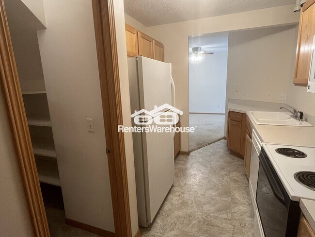 Foto del edificio - 2404 Harvest Way