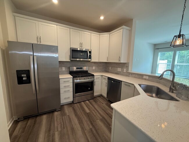 Building Photo - 501 Hunters Dance Road