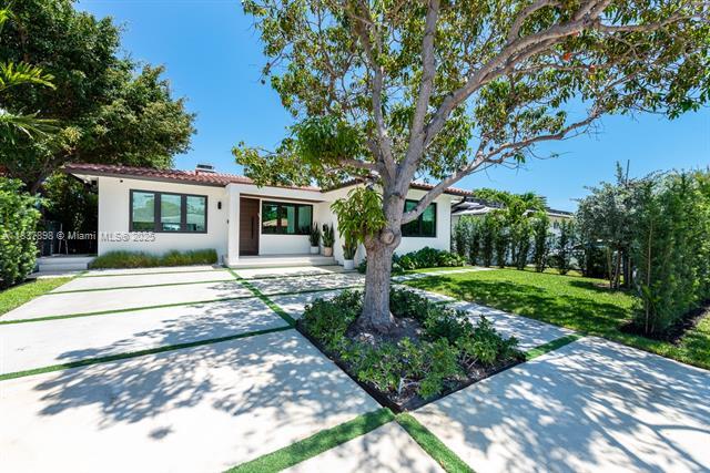 Foto principal - 8959 Abbott Ave