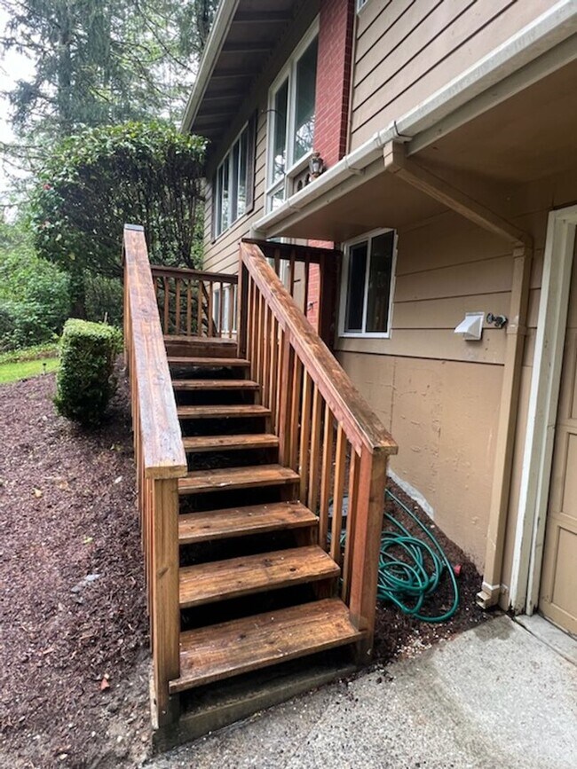 Foto del edificio - Nice Beckonridge Home near Chambers Bay golf course