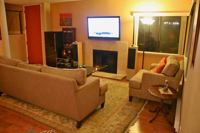 Living Room - 670 San Antonio Rd