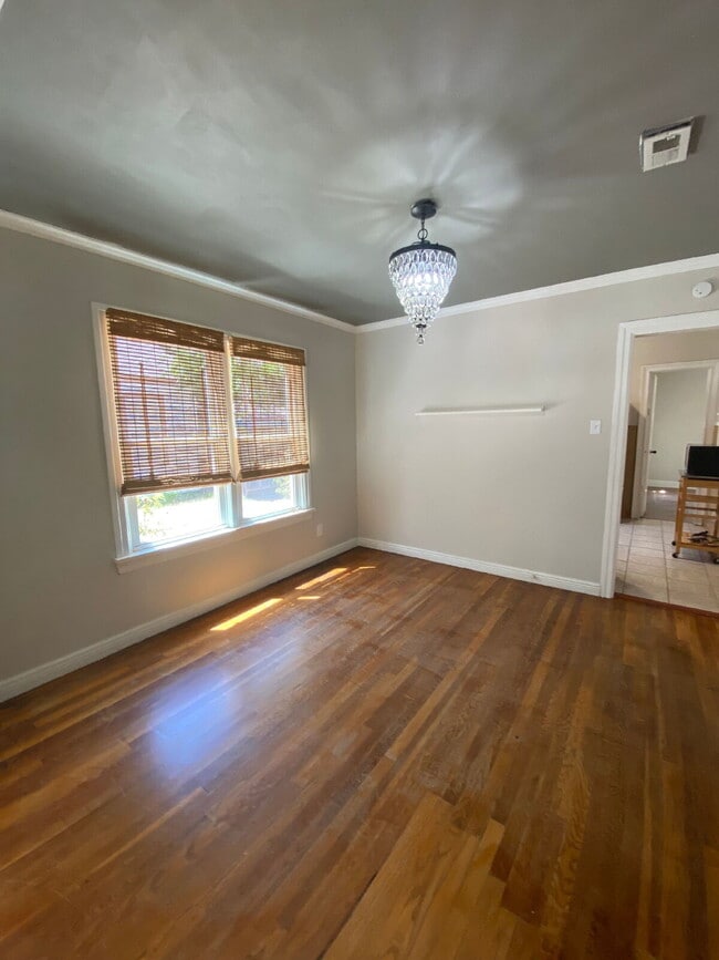 Building Photo - Beautiful 3 bedroom 2 bath home in Tech Terrace