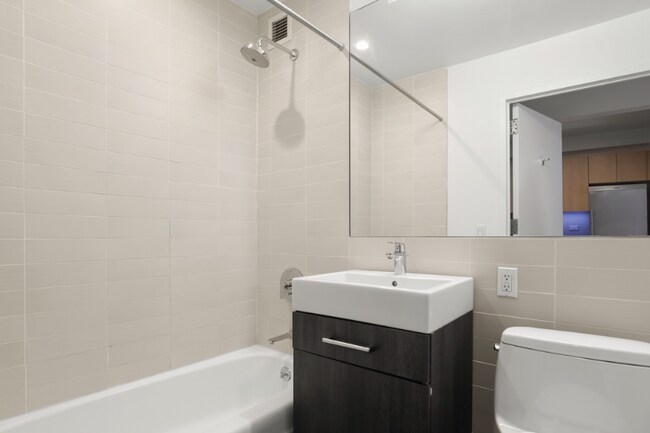 Foto del edificio - 111 W 15th St