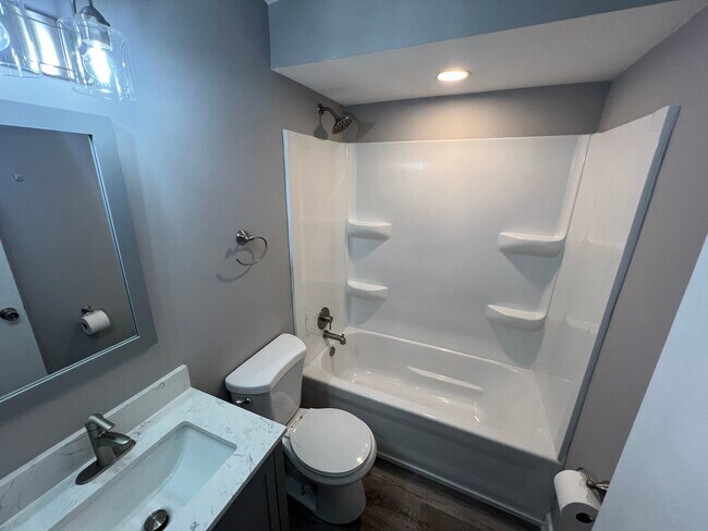 Foto del edificio - 329 McMunn St