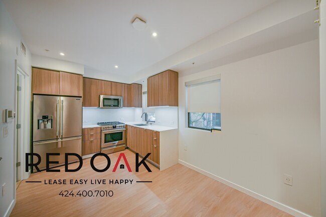 Foto del edificio - 11649 Mayfield Ave