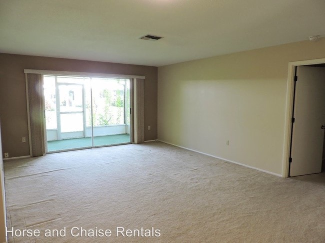 Building Photo - 510 Villa Park Dr