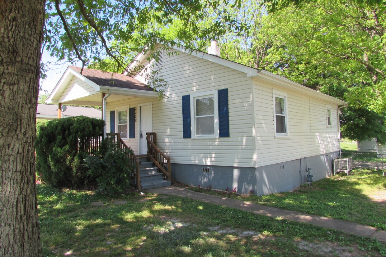 Primary Photo - 2701 Goble St