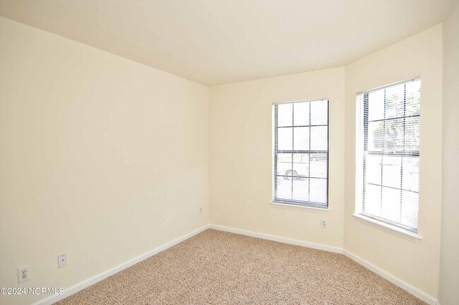 Building Photo - 1723 S 41st St