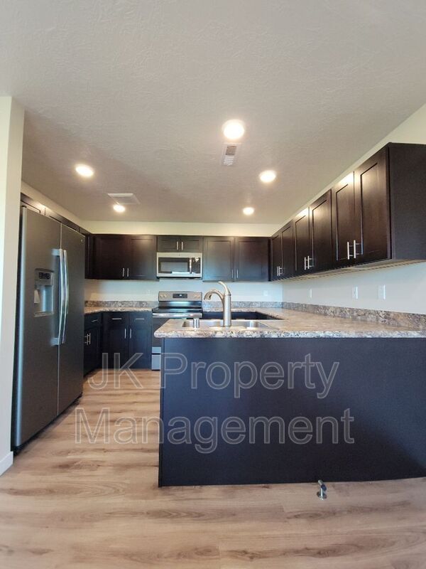 Foto del edificio - 1120 American Ave