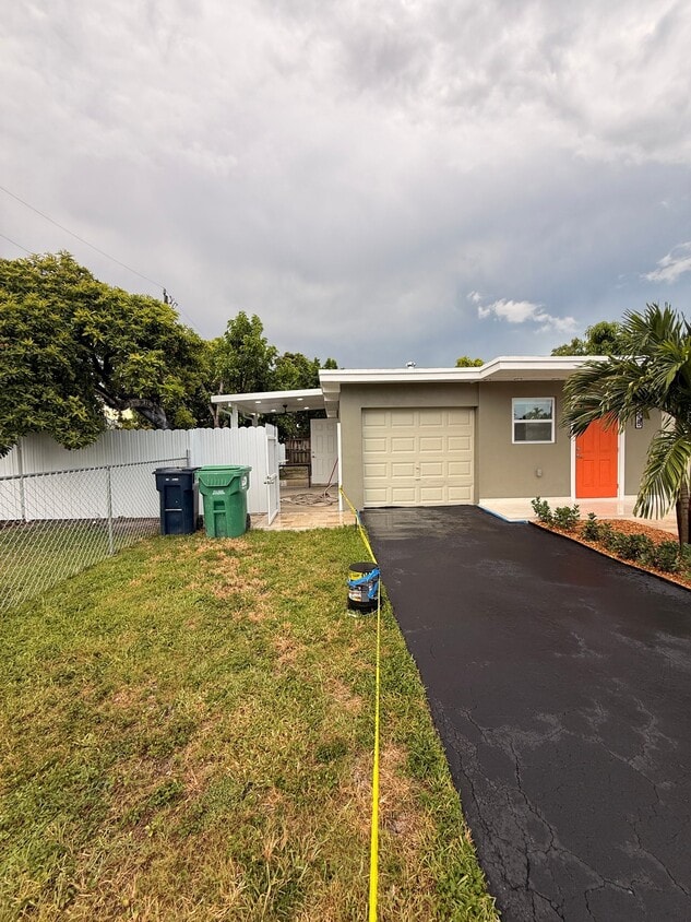 Photo - 10555 SW 32nd St (Miami, FL)
