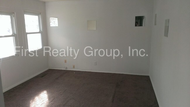 Building Photo - 4579 Lotus Dr