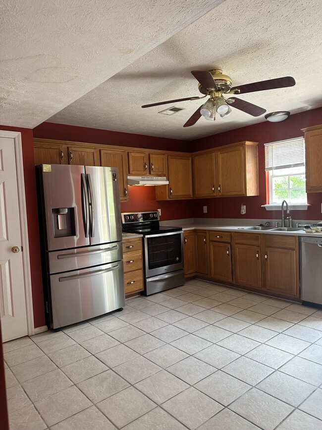 Kitchen - 600 Wabarto Way