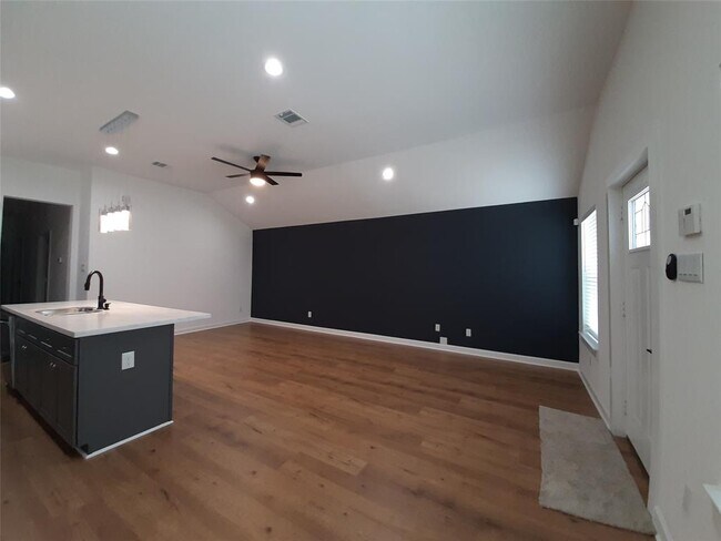 Foto del edificio - 4530 Mayflower St