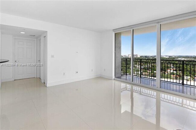 Foto del edificio - 3232 SW 22nd Terrace