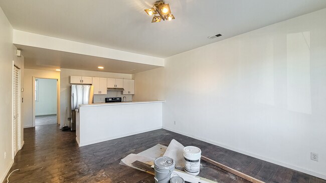 Building Photo - 348 Paterson Plank Rd