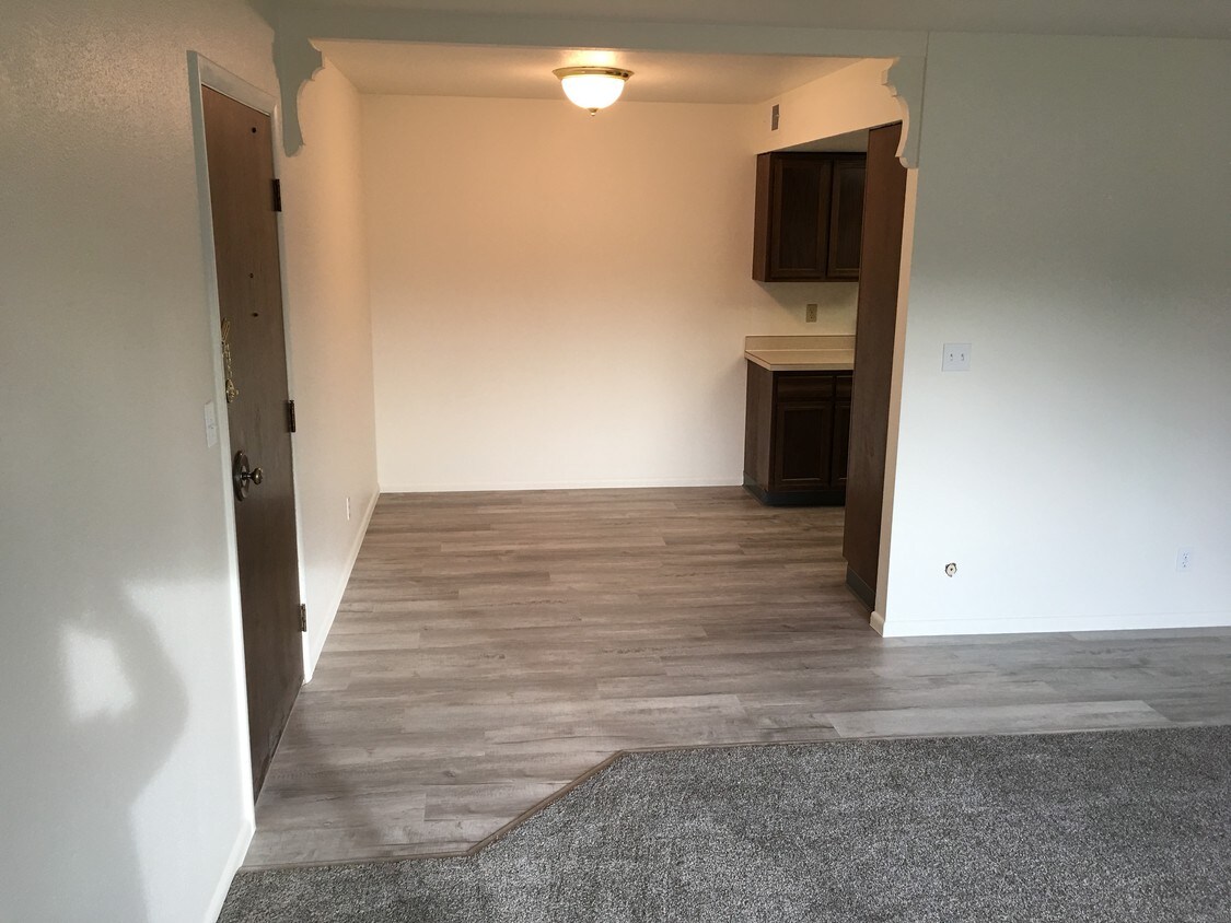 1733 5th Ave Unit 2, Havre, MT 59501 Apartments in Havre, MT