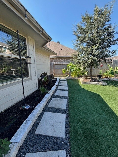 Building Photo - 2701 Sagedale Dr