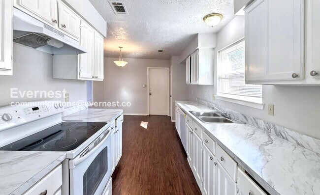 Foto del edificio - 13507 Tara Oak Dr