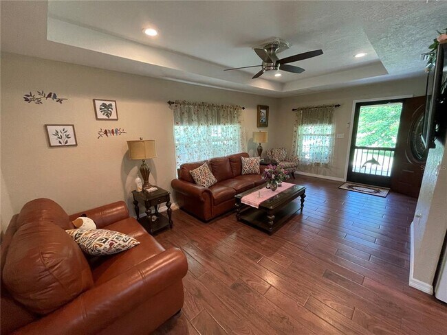 Building Photo - 3241 Tropicaire Blvd