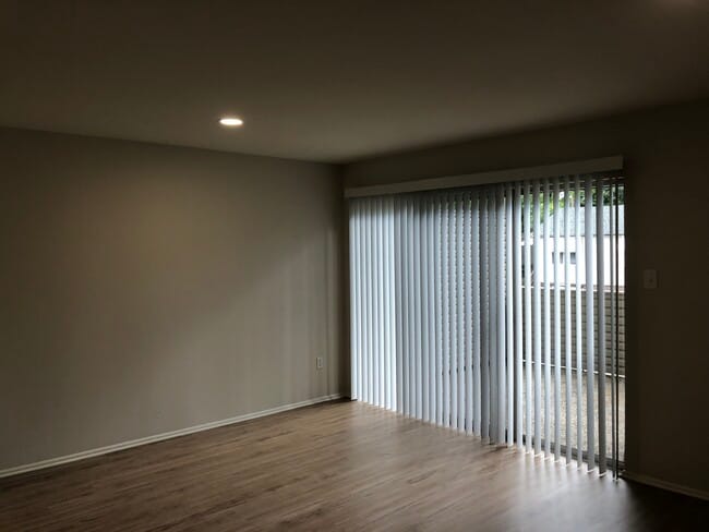 Building Photo - Patiohouse Apartments