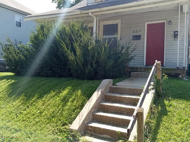 Photo - 437 E 9th St Apartment
