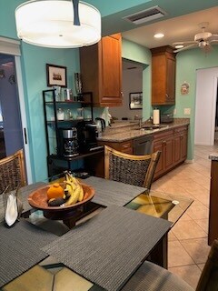 Cocina completa - 5699 Sheffield Greene Cir