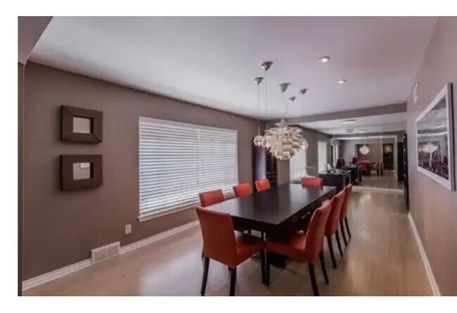 Foto del edificio - 5969 Elderwood Dr