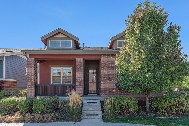 Building Photo - 3 bed/3 bath Amazing House close to Stanle...