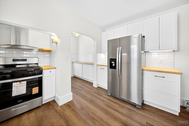 Building Photo - 363 Hickok Ave