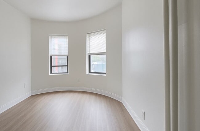 Building Photo - Apartments in Everett & Malden