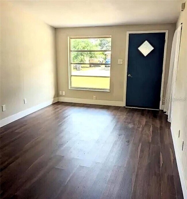 Building Photo - 2507 Coral Way
