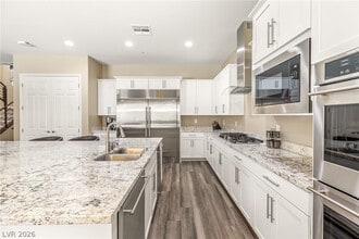 Building Photo - 1133 Pandora Canyon St