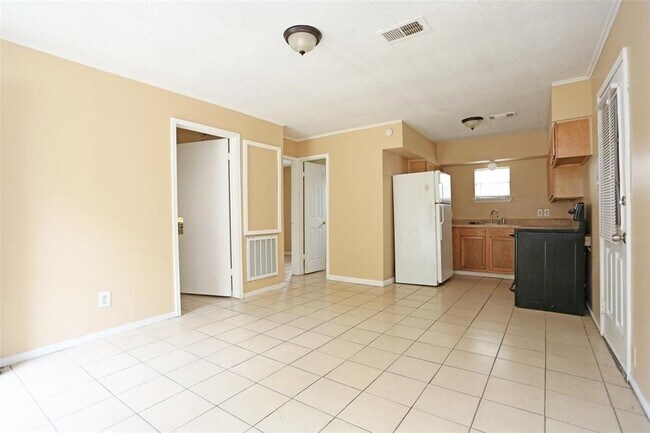 Foto del edificio - 2460 W Shane St