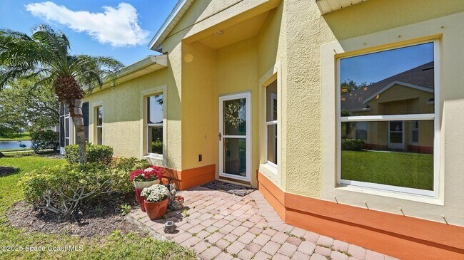 Building Photo - 3401 Funston Cir
