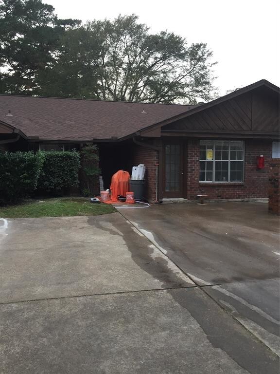 Primary Photo - 2904 Old Houston Rd