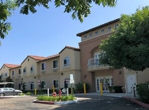 Building Photo - 12740 Gateway Park Rd