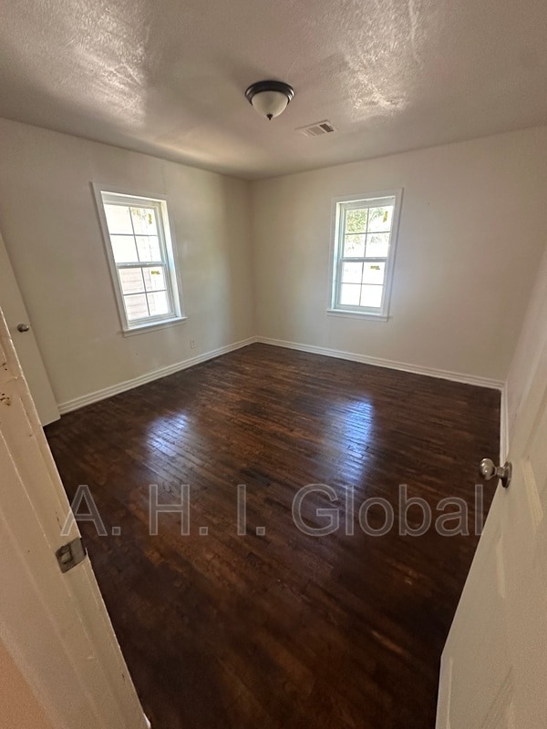 Building Photo - 1619 Bellaire St