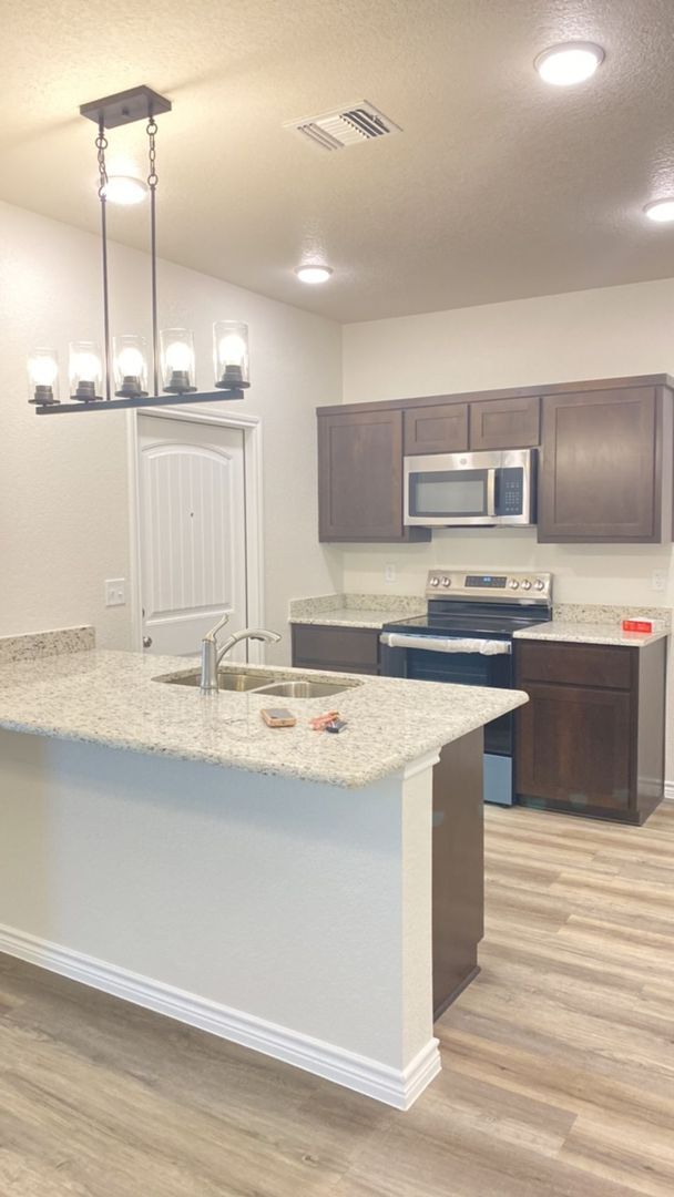 Foto del edificio - 101 Leon Ln