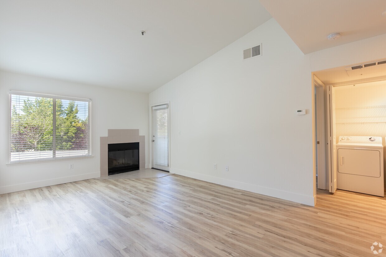 Chardonnay Garden Apartments in Livermore, CA