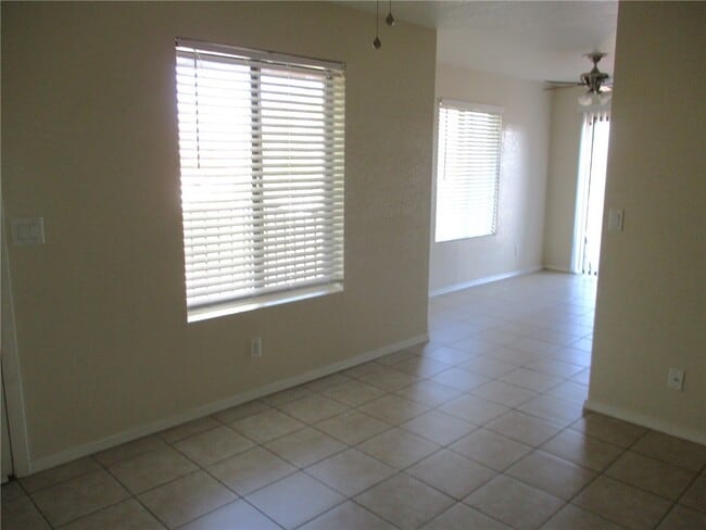 Building Photo - 2801 Paloma Senda