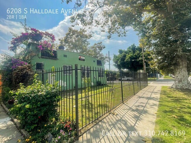 Building Photo - $500 move in concession- spacious and brig...