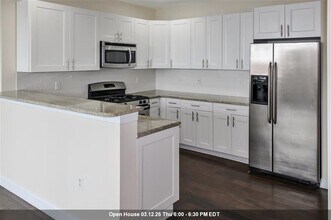 Building Photo - 319 Grant Ave