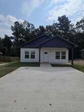 Building Photo - 1714 Sayers St