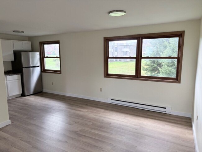 Foto del edificio - 3 Bedroom, Cortland