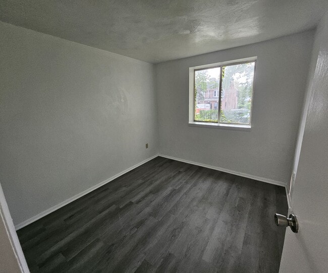 Building Photo - 1023 Wallace Ave