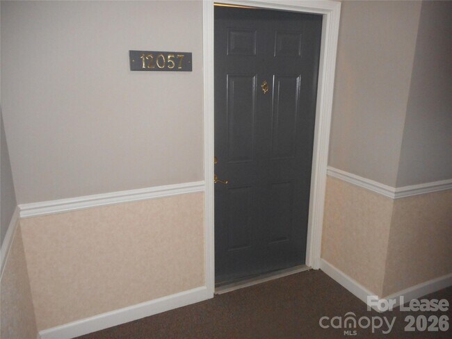 Foto del edificio - 12057 Copper Mountain Blvd